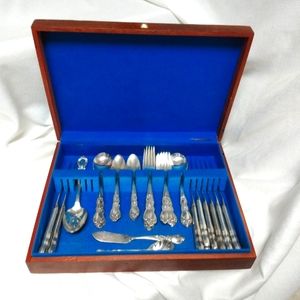 1847 Rogers Bros IS Silverplate Heritage Flatware
